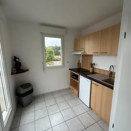 F2 En Calme Apartment